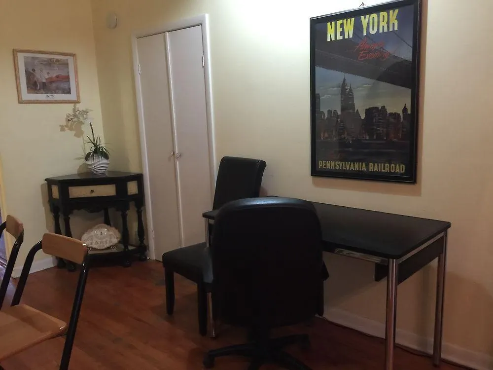 Hells Kitchen Apartment 뉴욕